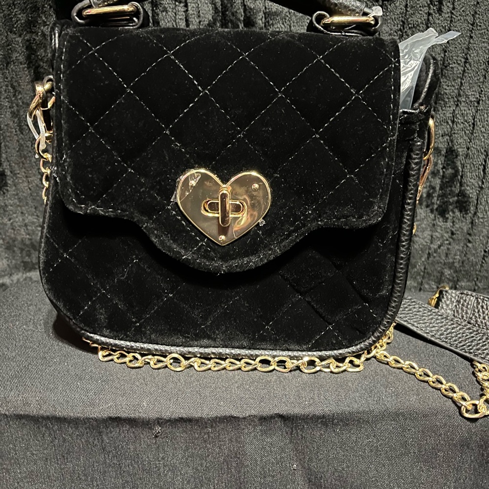 Black Quilted Heart Lock Bag